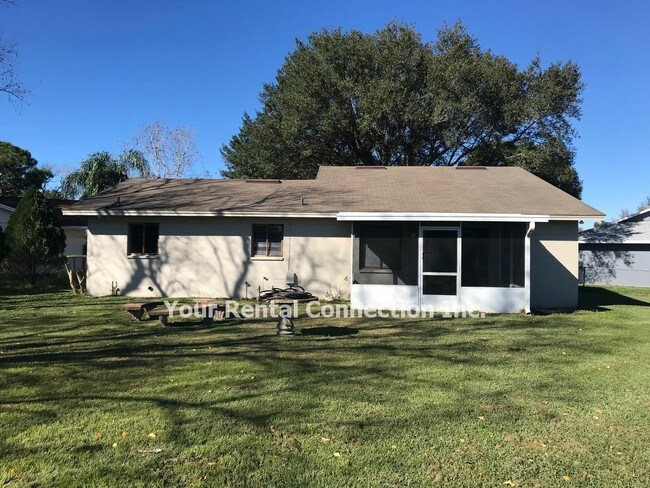 Building Photo - 2055 Woodbriar Loop S