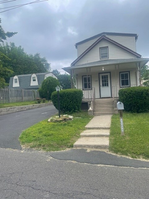 Foto del edificio - 1158 Neshaminy Ave