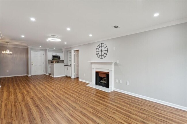 Foto del edificio - 23214 Plantation Dr NE