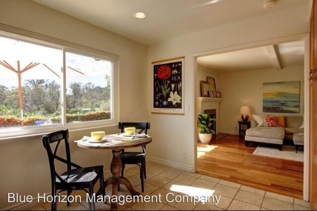 4 Br 2 5 Bath House 751 Sky View Drive For Rent In Santa Building Photo 4 Br 2 5 Bath House 751 Sky View Drive