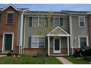 Building Photo - 2417 Franklin Dr