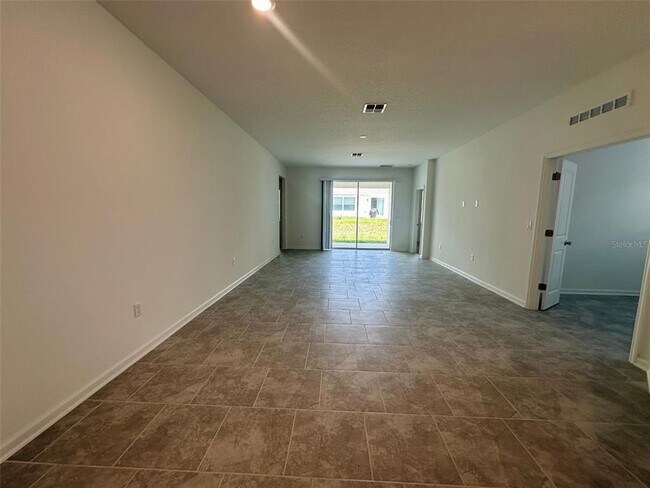 Building Photo - 2074 Freemark St