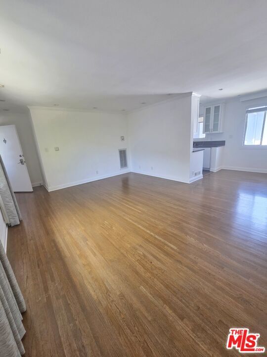 Foto del edificio - 134 San Vicente Blvd