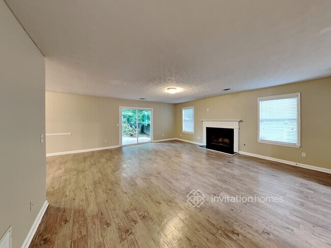 Building Photo - 1020 Omaha Dr