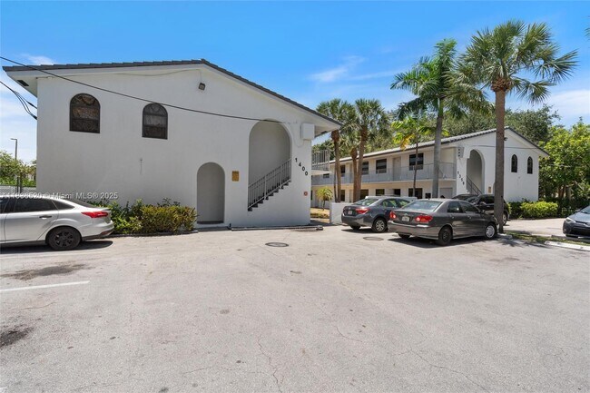 Foto del edificio - 1350 NE 5th Terrace