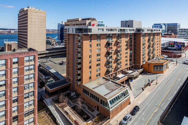 Photo du bâtiment - Halifax Apartments – The Plaza