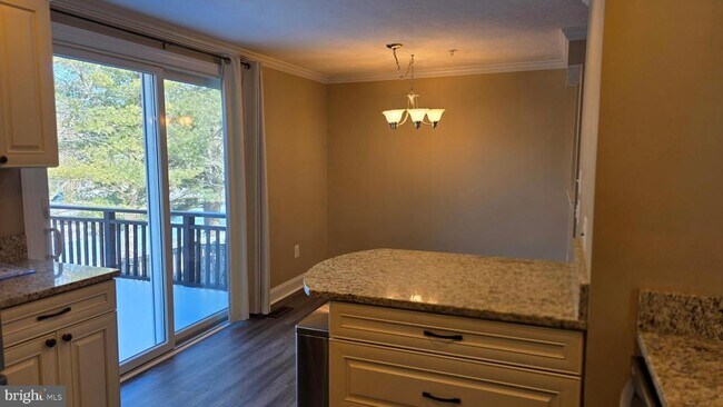 Foto del edificio - 1246 Quaker Ridge Dr