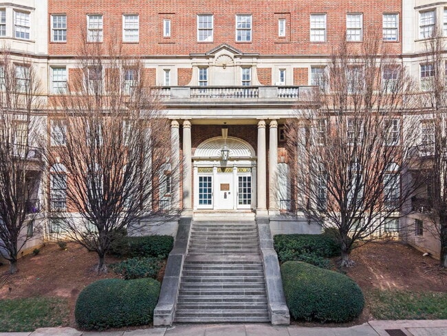 Photo - "Modern Comfort Awaits: Spacious 2-Bed, 2-Bath Condo with Elegance in the Heart of Atlanta"