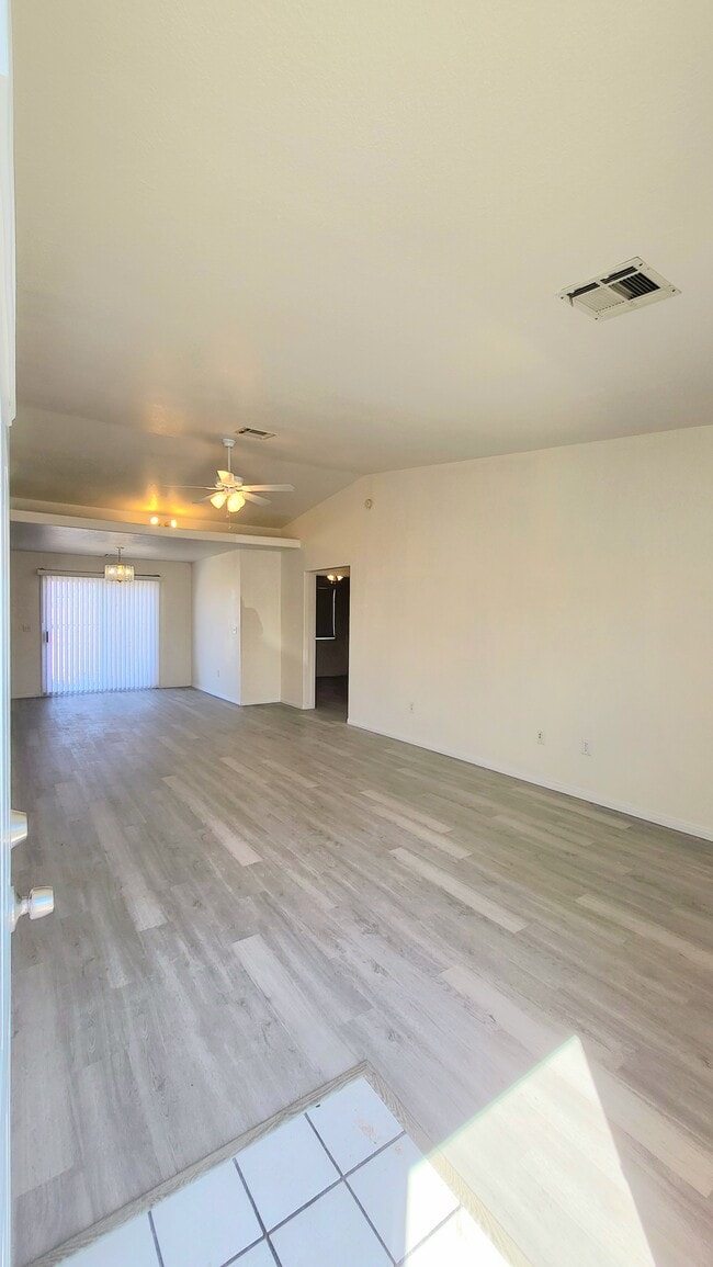 Building Photo - 2400 E Ambush St