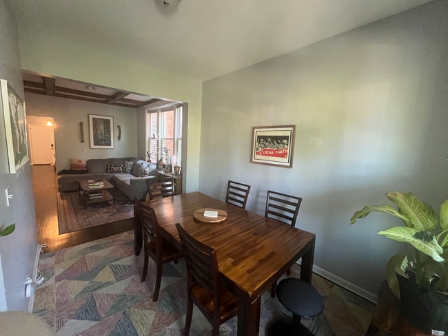 living/dinning space - 2249 W Iowa St