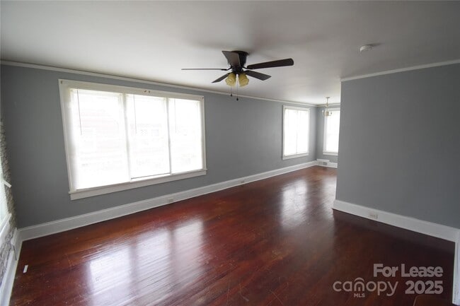 Building Photo - 614 N Ellis St