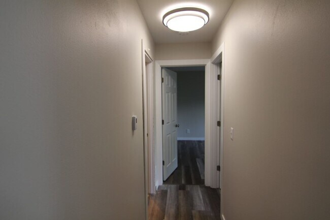 Building Photo - Cozy 2 Bedroom 2 Bath Condo in Iowa City!
