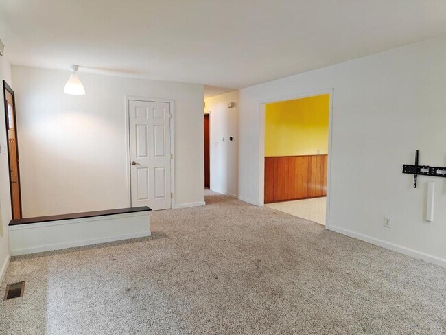 Building Photo - 32214 Oakley St