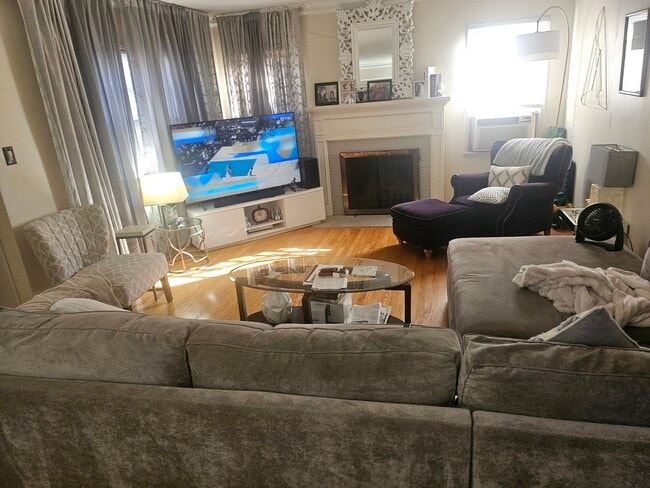 Building Photo - 1499 Stearns Dr