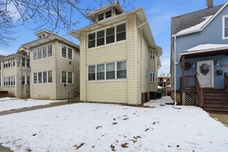 Building Photo - 4735 N Kilbourn Ave