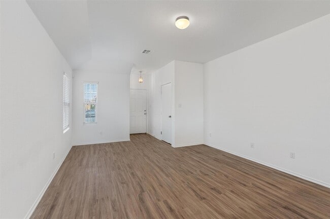 Building Photo - 108 Joe Kidd Ln