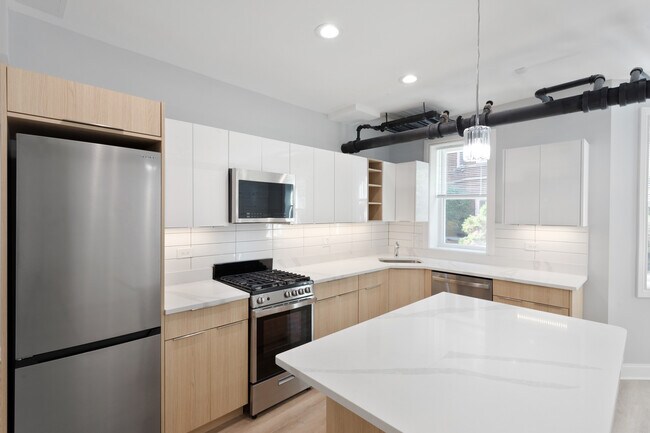 Foto del edificio - 7389 N Damen Ave