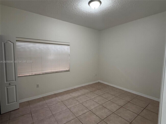 Foto del edificio - 15957 SW 54th Ter