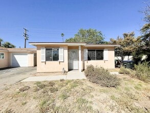 Building Photo - 515 San Clemente St