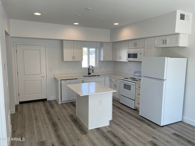 Foto del edificio - 1457 E Taylor St