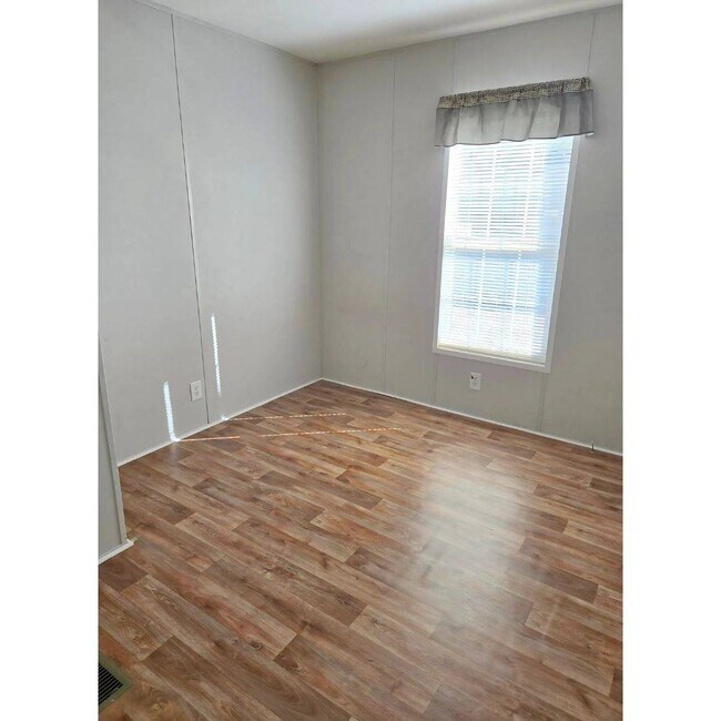 Foto del edificio - 1702 Hazel St