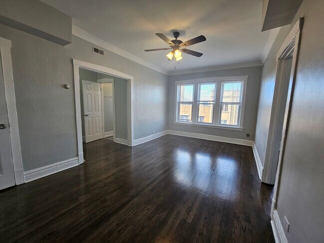 Foto del edificio - 4751 N Monticello Ave