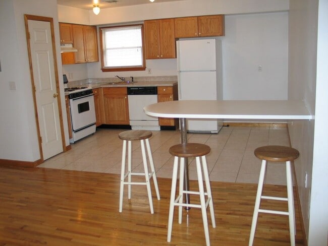 Building Photo - 77 Sumo Village Ct