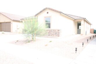 Building Photo - 5523 W Monterey Dr