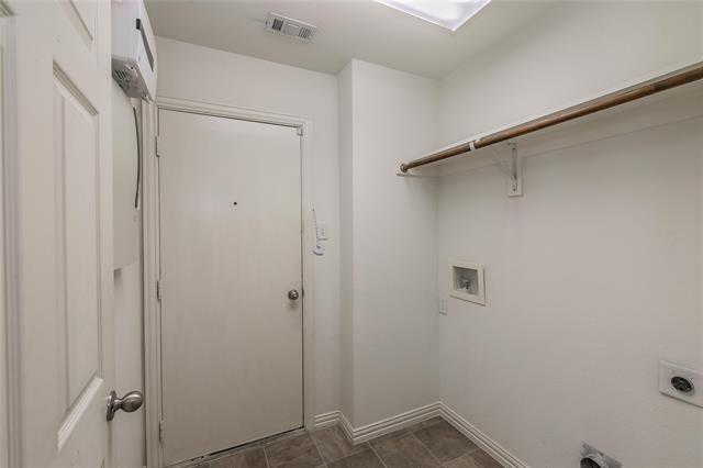 Building Photo - 7913 Adobe Dr