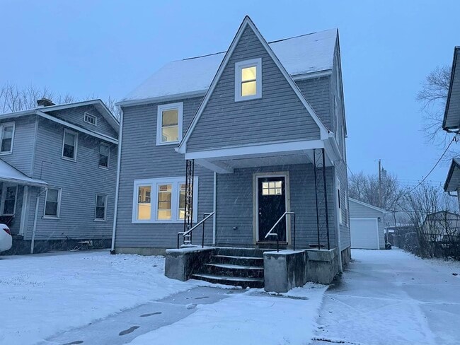 Photo - 253 Santa Clara Ave House