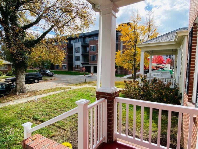 Foto del edificio - Beautifully Renovated 4bdrm/1.5bth House L...