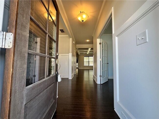 Foto del edificio - 3253 Cavendish Ct NE