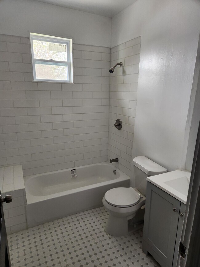 Building Photo - 4627 Terrace S