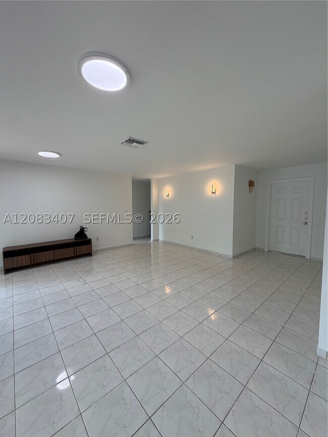 Foto del edificio - 1731 SW 103rd Ave