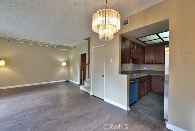 Building Photo - 222 S Catalina Ave
