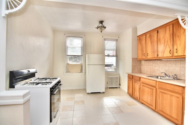 Building Photo - 23-47-47 38th St
