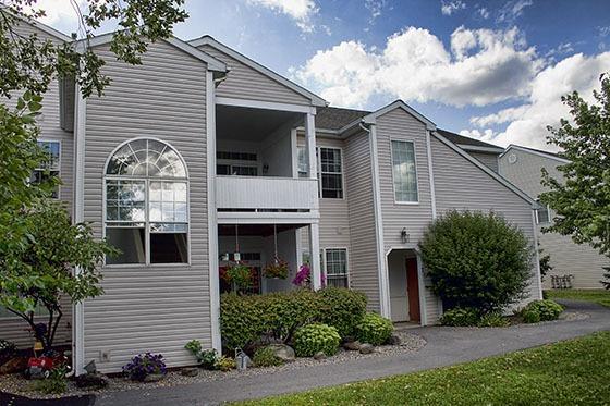 Primary Photo - 210 Summerhill Dr