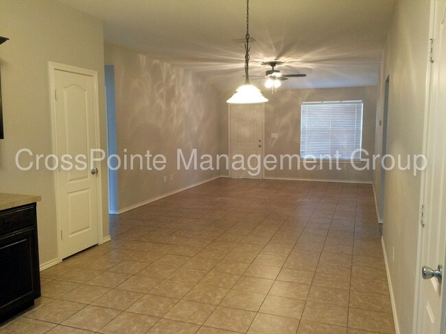 3 Bedroom Duplex For Rent In Lindale Apartment Building Photo 3 Bedroom Duplex For Rent In Lindale