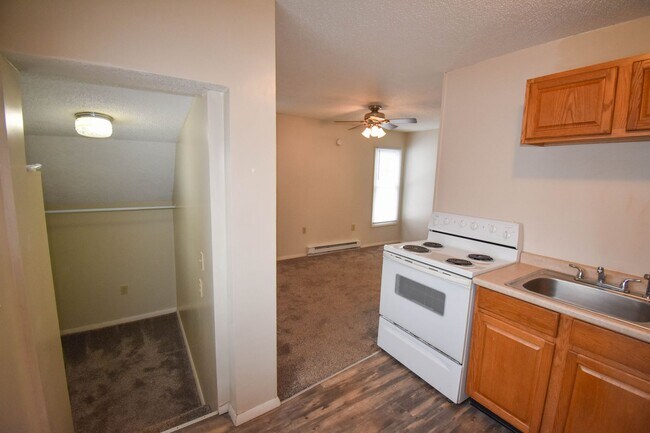 Building Photo - RWIL300