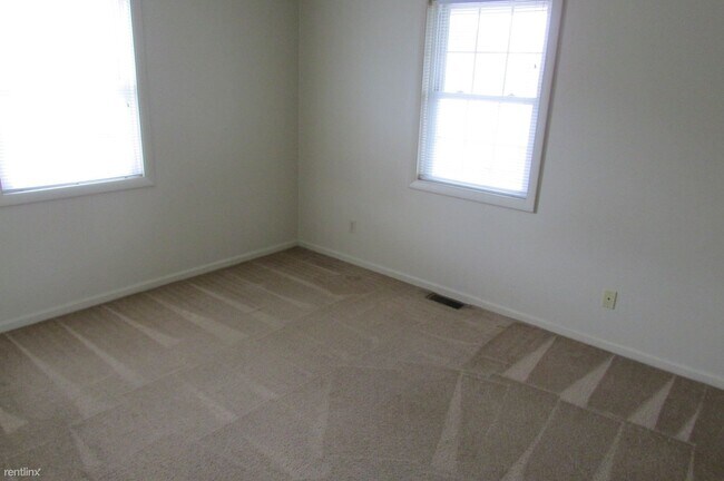 Foto del edificio - 2 br, 1 bath  - 216B Michelle Ave