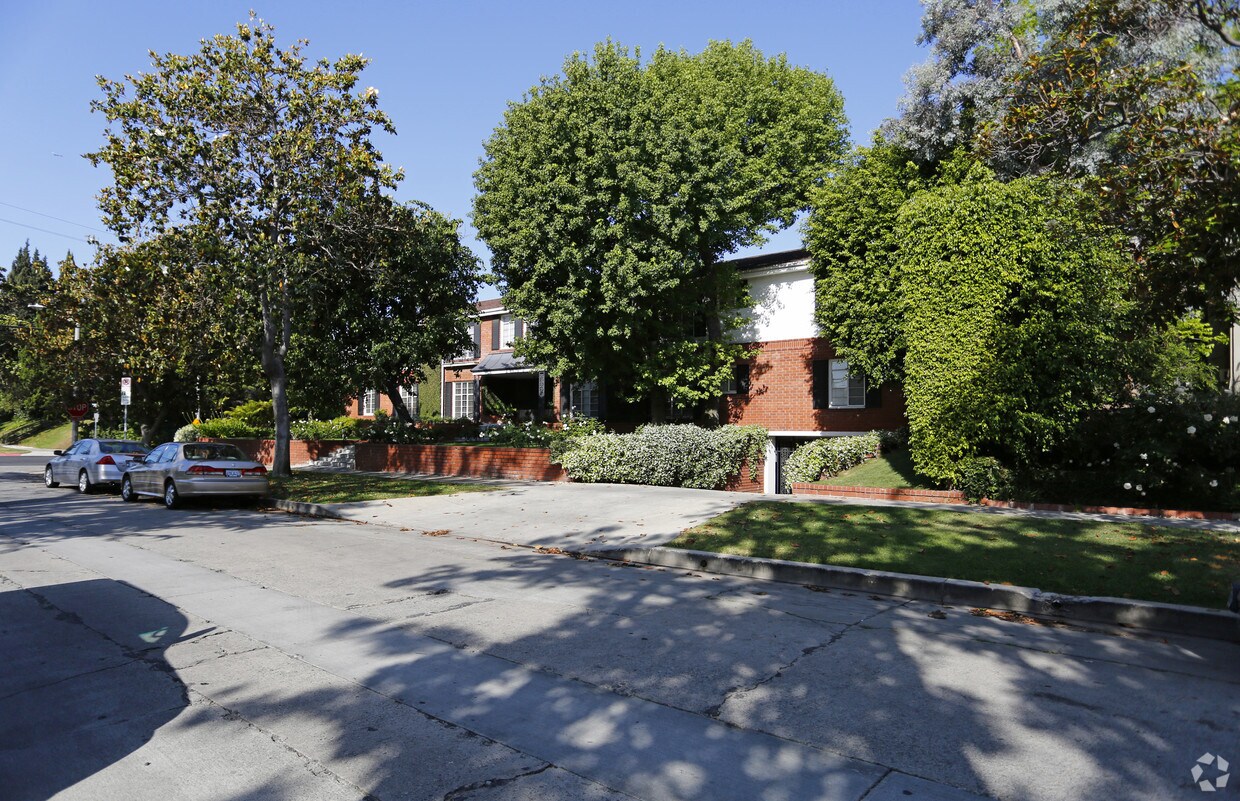 Foto del edificio - 765 S Windsor Blvd