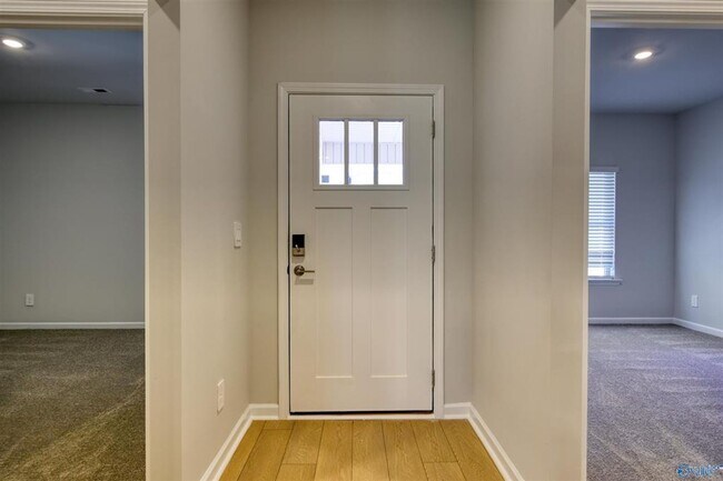 Building Photo - 6004 Gardner Maples Dr SE