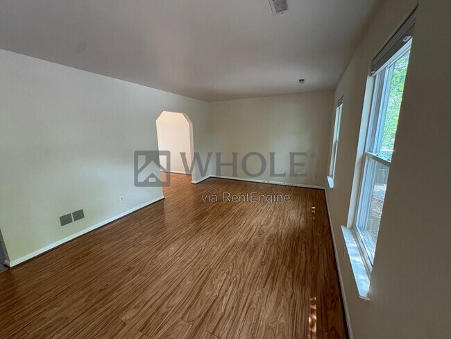 Building Photo - 386 Wildwood Ct