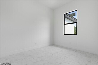Building Photo - 3175 Sunshine Blvd N