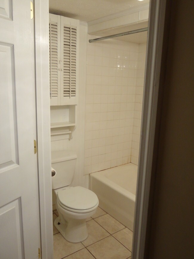 Bathroom - 619 Maryland Ave