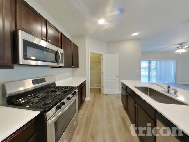 Foto del edificio - 155 Bloomfield Wy