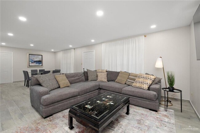 Building Photo - 16 El Rancho Rd