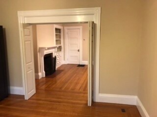 Comedor - 14 Lowell Ave