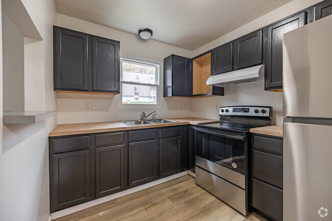 2BR, 1.5BA - Kitchen - Aurora Apartments