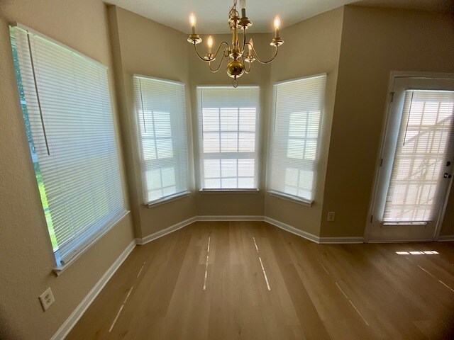 Foto del edificio - 280 Brookview Dr